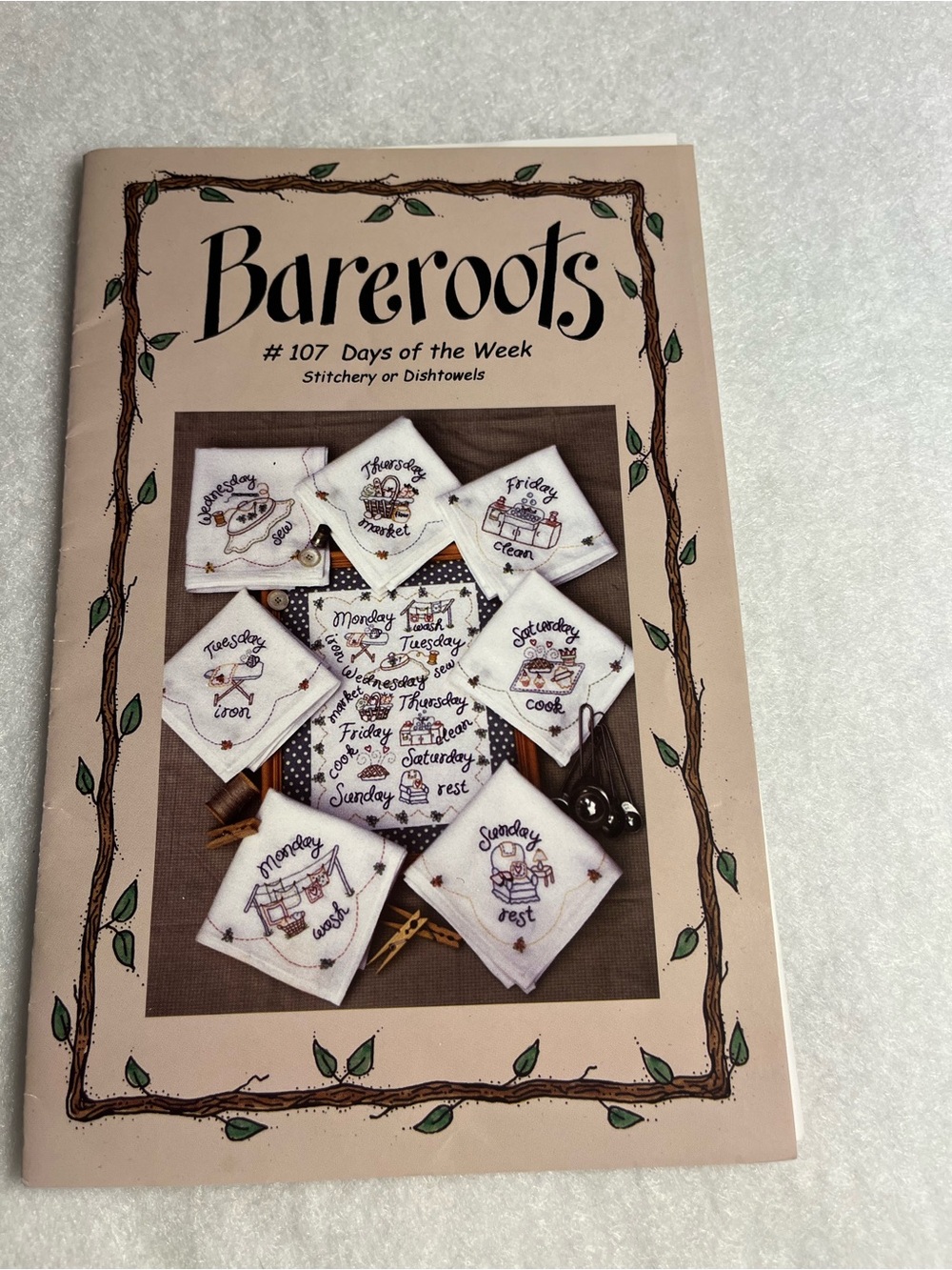 Bareroots Days of the Week Dishtowel Stitchery Pattern